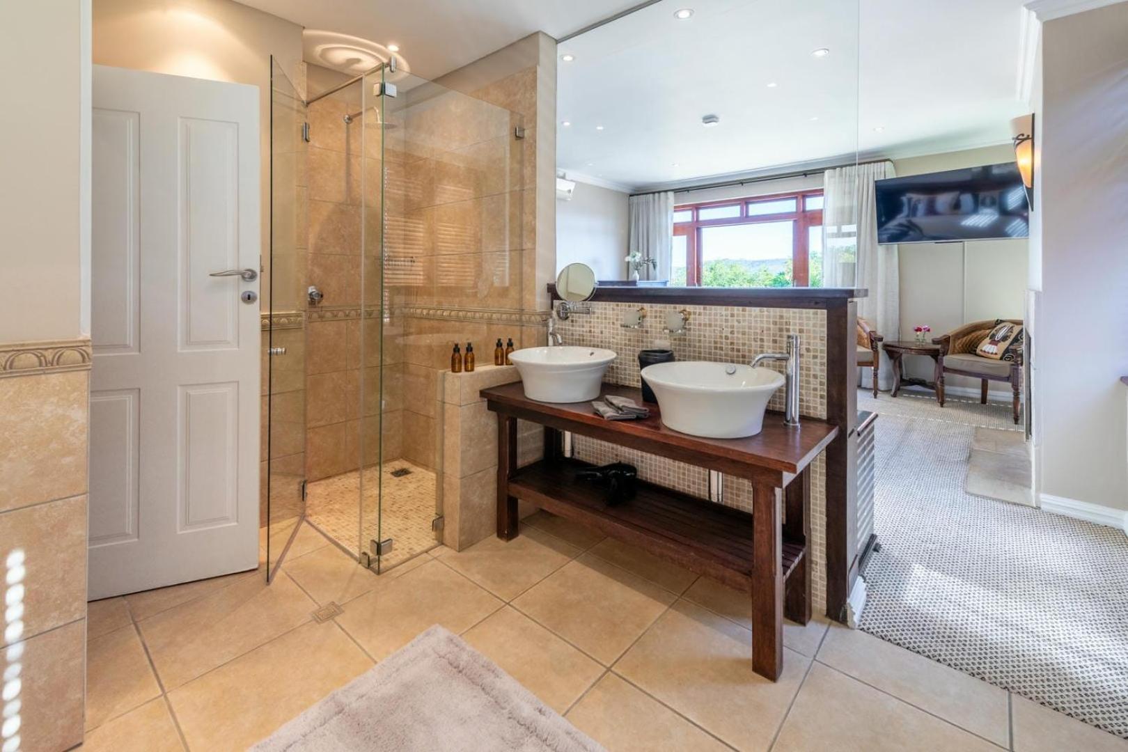 Guest House The Lazy Lion Knysna Ngoại thất bức ảnh