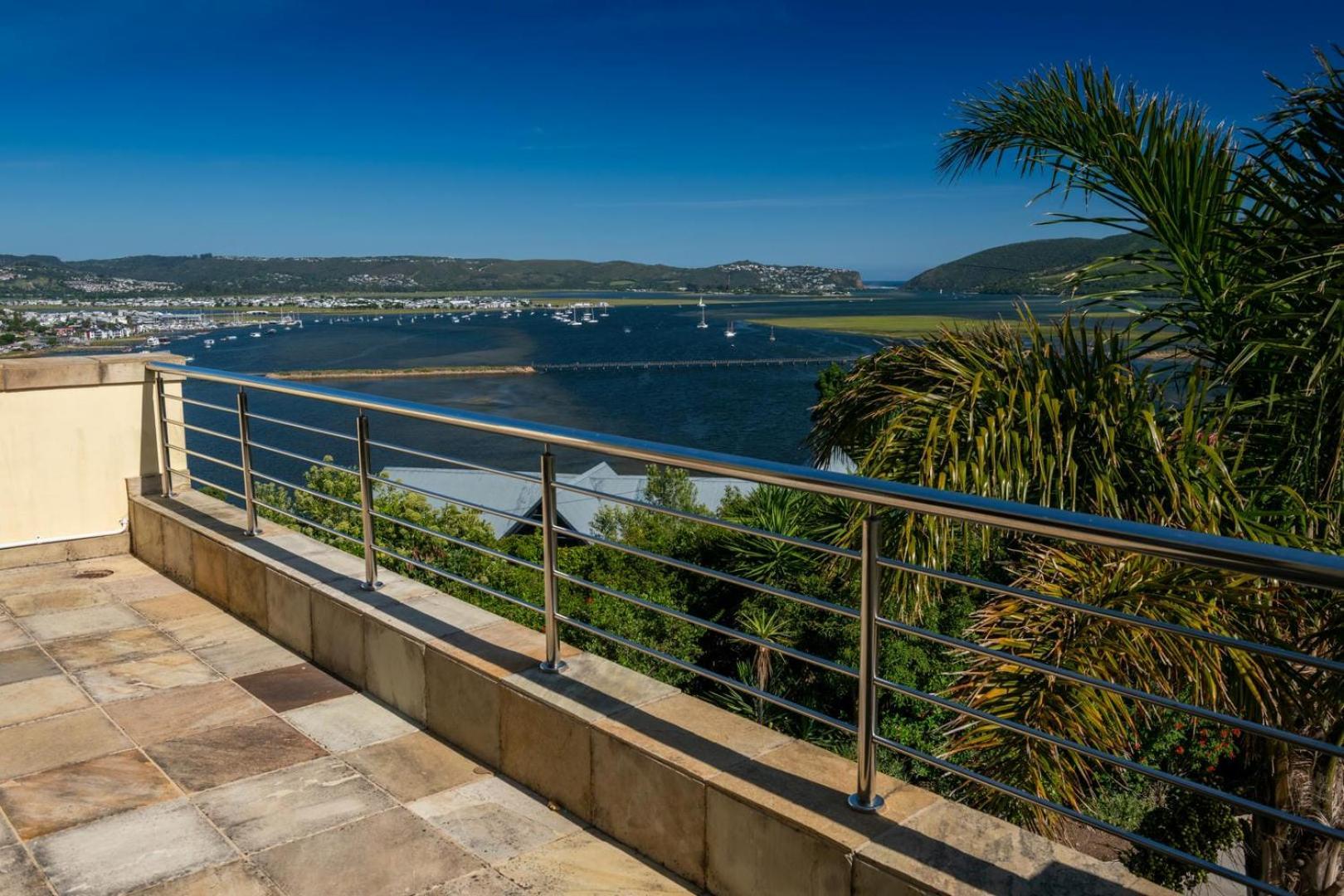 Guest House The Lazy Lion Knysna Ngoại thất bức ảnh